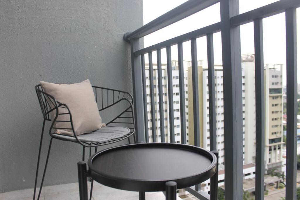 Condo Near Ayala Cebu City W Wifi Balcony Экстерьер фото