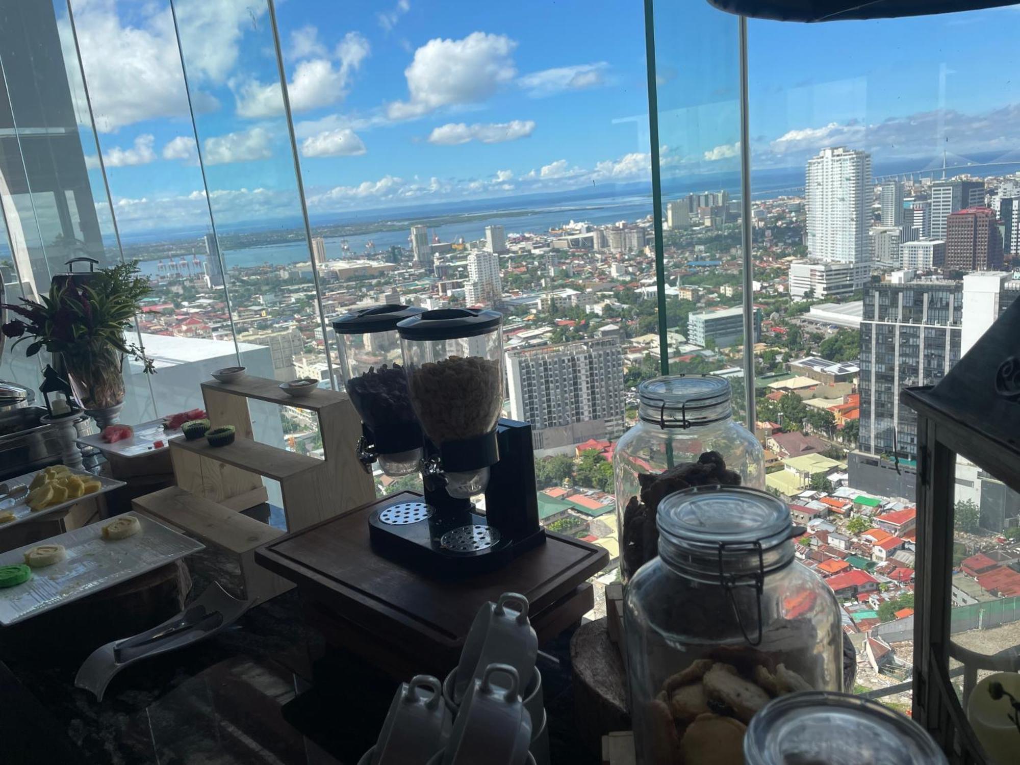 Condo Near Ayala Cebu City W Wifi Balcony Экстерьер фото